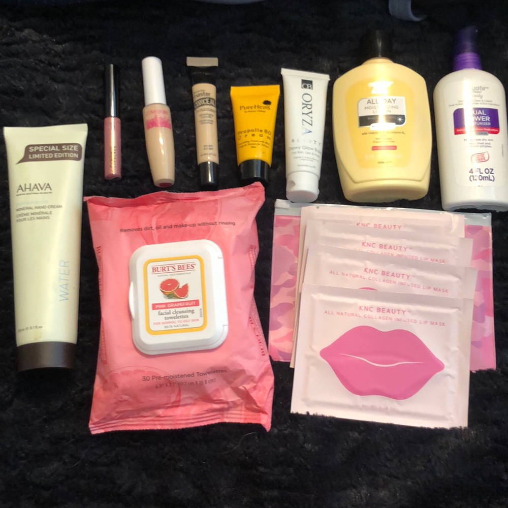 Makeup/skincare bundle